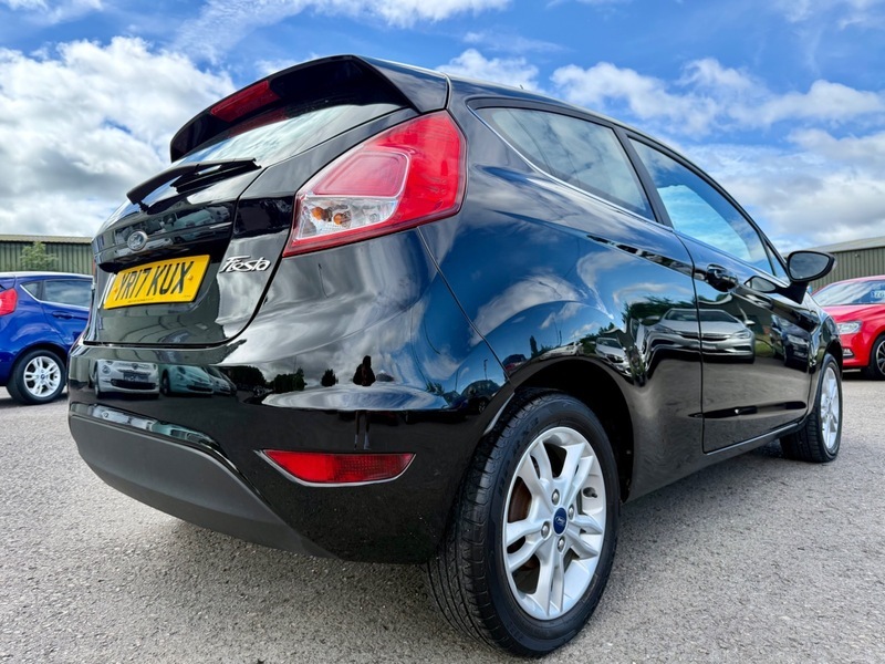 Ford Fiesta Zetec Black #5
