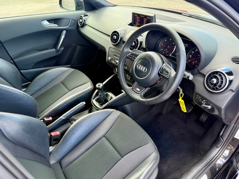 Audi A1 Sportback Tdi S Line Black #3