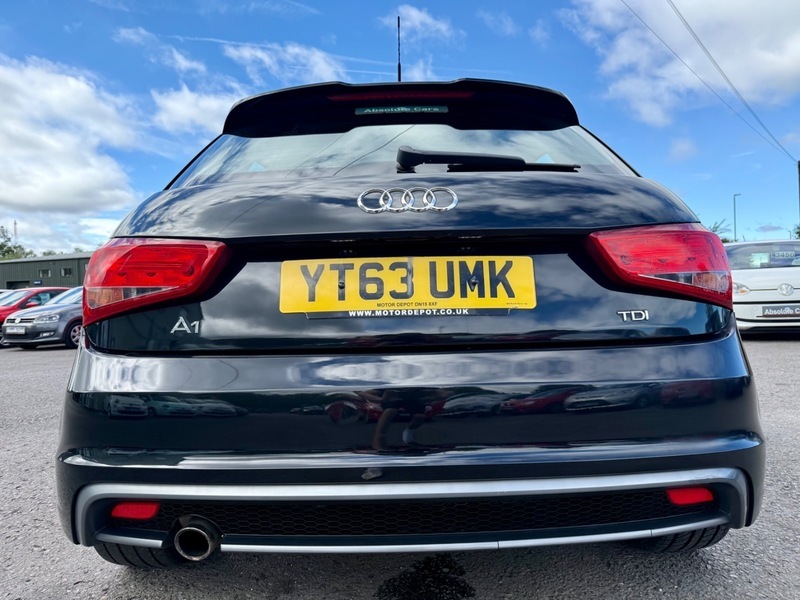 Audi A1 Sportback Tdi S Line Black #6