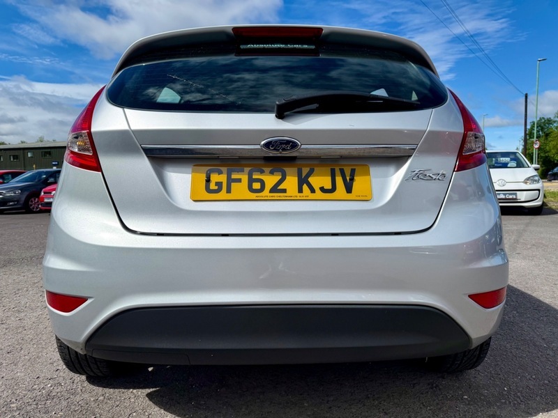 Ford Fiesta Zetec Silver #6