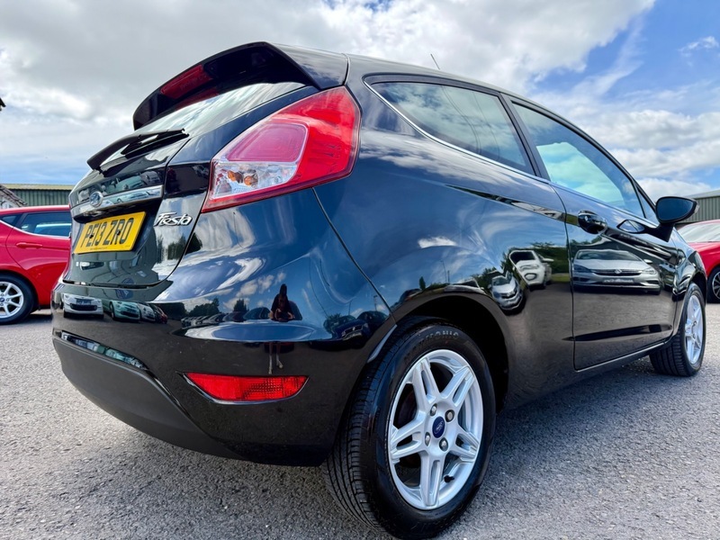 Ford Fiesta Zetec Black #6