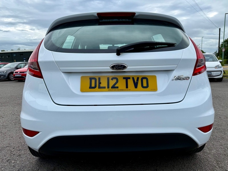 Ford Fiesta Edge White #6