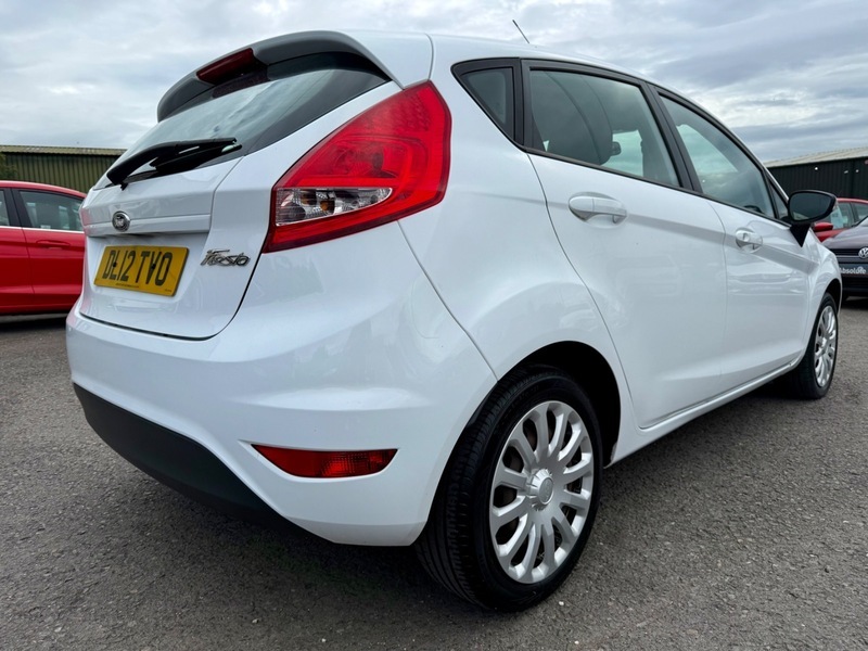 Ford Fiesta Edge White #5