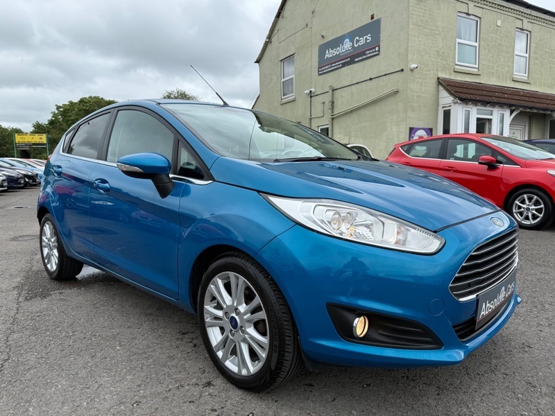 Ford Fiesta Zetec Red