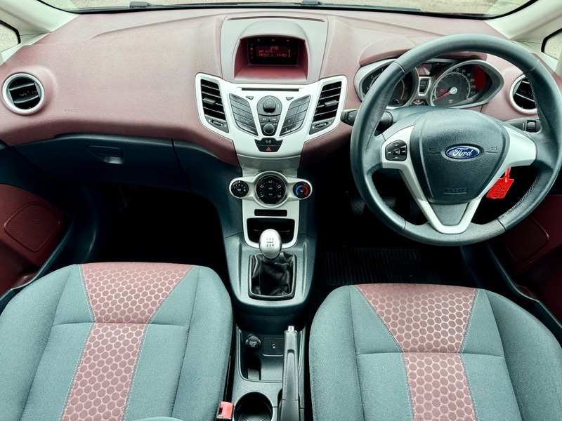 Ford Fiesta 1.6 Zetec S 118 Bhp Grey #2