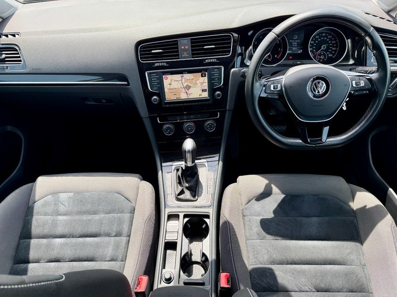Volkswagen Golf Gt Tsi Act Bluemotion Red #2