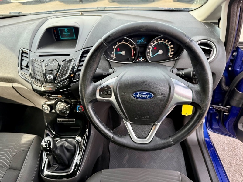Ford Fiesta Zetec Blue #4