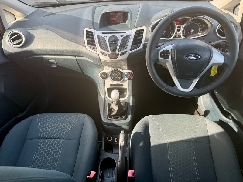 Ford Fiesta Zetec Black #2