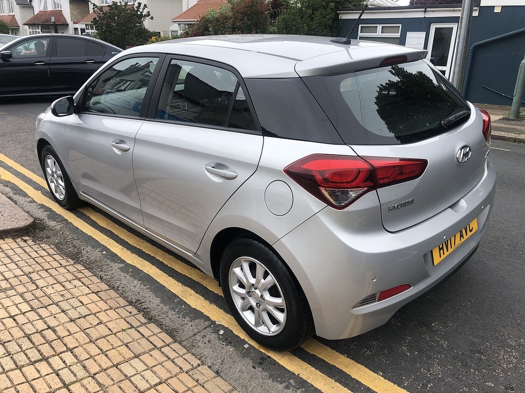 Hyundai I20 Se Silver #5