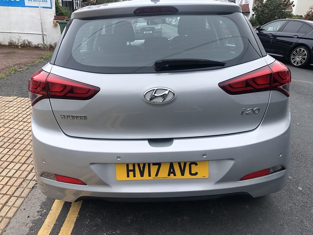 Hyundai I20 Se Silver #4