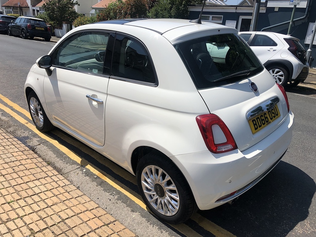Fiat 500 Lounge White #4
