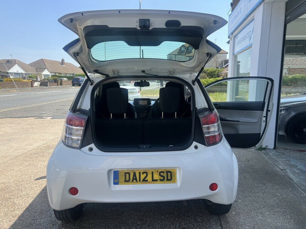 Toyota IQ 2 Black #8