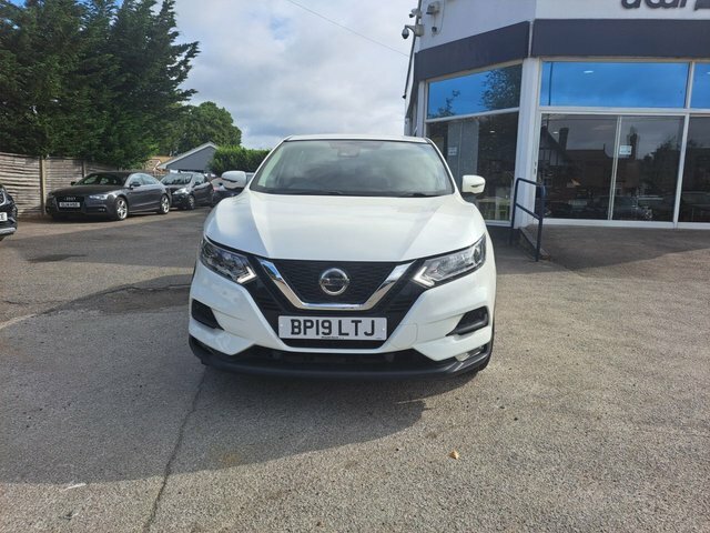 Nissan Qashqai 1.5 Dci Acenta Premium Suv Euro BP19LTJ White #2