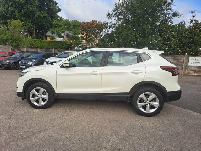 Nissan Qashqai 1.5 Dci Acenta Premium Suv Euro BP19LTJ White #3