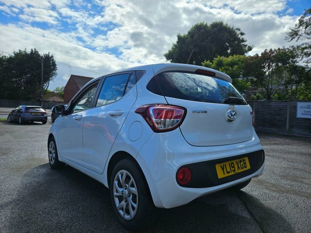 Hyundai I10 1.0 Se Hatchback Euro 6 67 Ps YL19XGB White #4