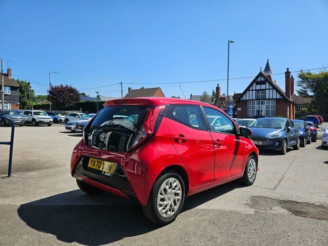 Toyota Aygo 1.0 Vvt-i X-play Hatchback Euro Red #5