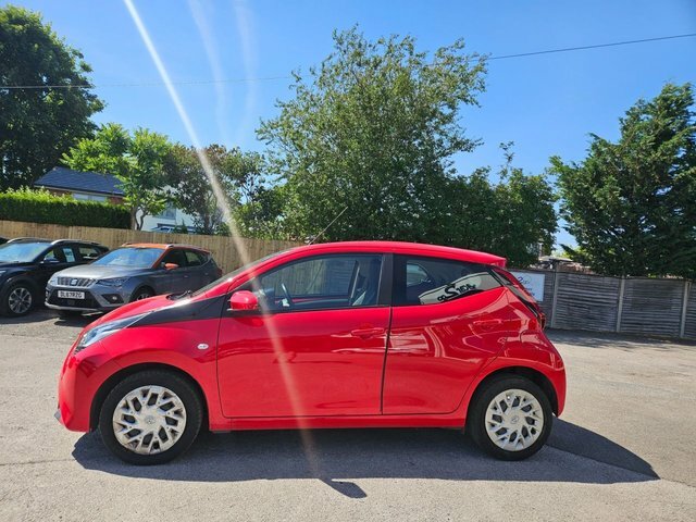 Toyota Aygo 1.0 Vvt-i X-play Hatchback Euro Red #6