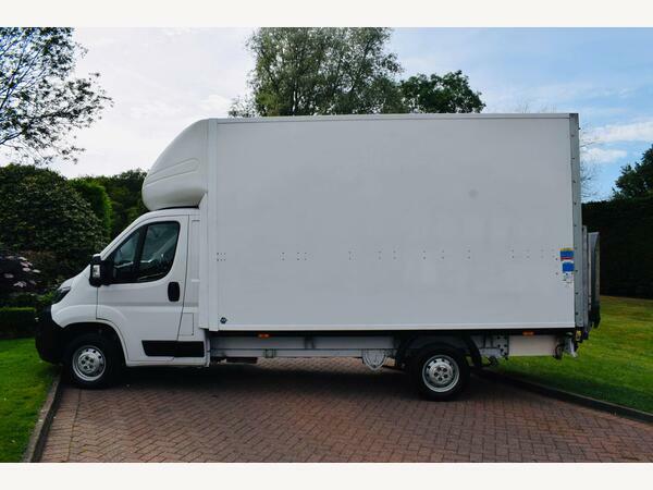 Peugeot Boxer Luton 335 Built Business L4 LS23YLW White #2