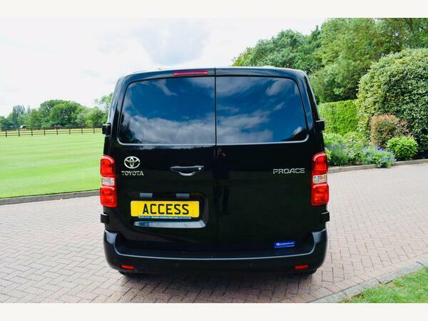Toyota PROACE Panel Van 1.5D Icon Medium Panel Van Mwb Euro 6 S Black #5