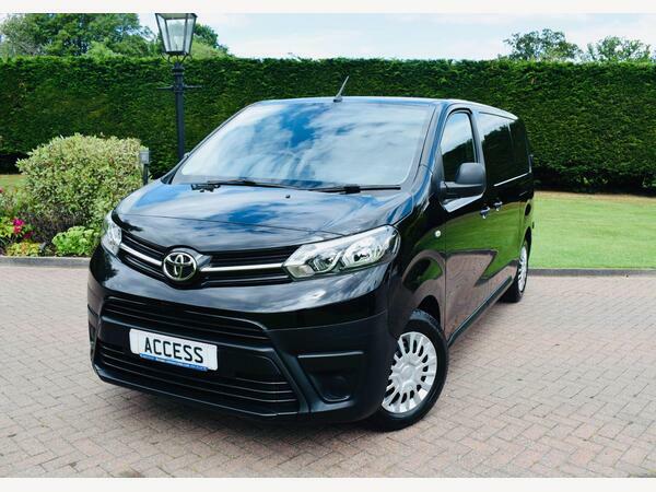 Toyota PROACE Panel Van 1.5D Icon Medium Panel Van Mwb Euro 6 S Black