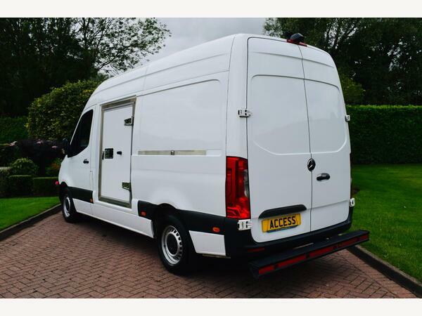 Mercedes-Benz Sprinter Temperature Controlled 317 Temperature Controlled White #6