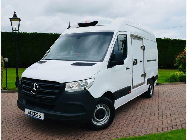 Mercedes-Benz Sprinter Temperature Controlled 317 Temperature Controlled White