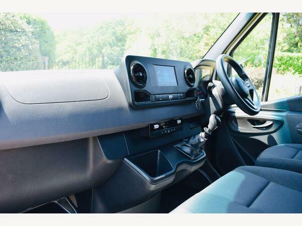 Mercedes-Benz Sprinter Panel Van 2.0 315 Cdi Premium Fwd L2 H2 Euro 6 S White #4