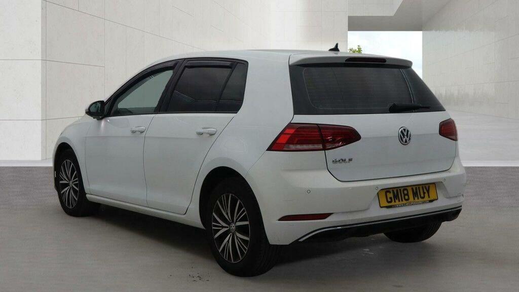 Volkswagen Golf Hatchback 1.6 Tdi Se Nav Dsg Euro 6 Ss 201 GM18MUY White #2