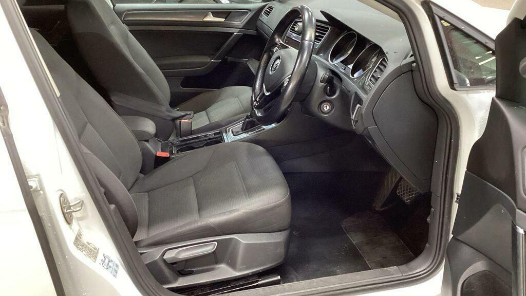 Volkswagen Golf Hatchback 1.6 Tdi Se Nav Dsg Euro 6 Ss 201 GM18MUY White #5