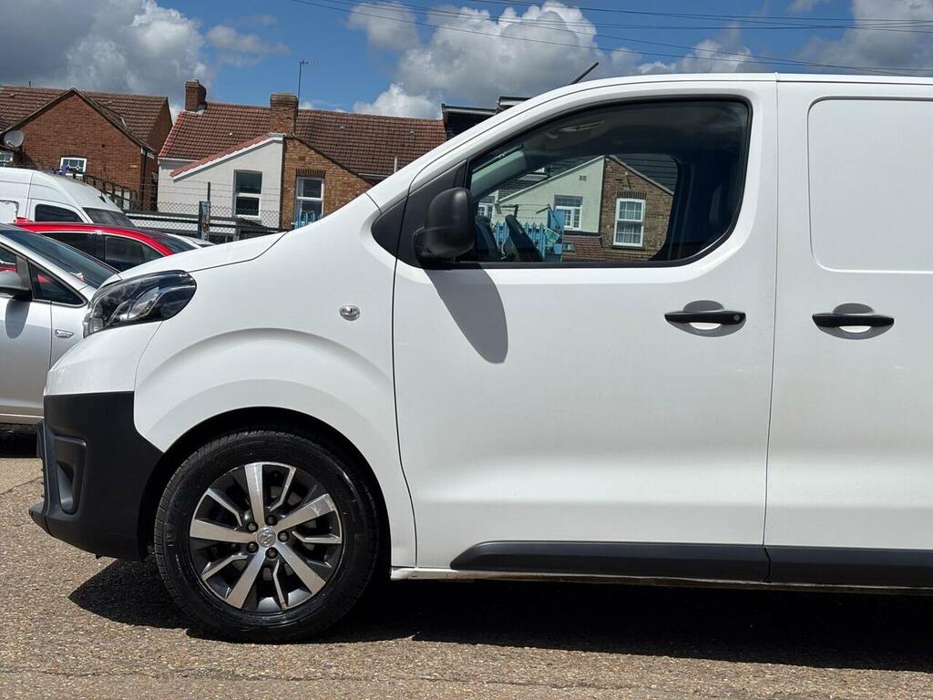 Toyota PROACE 1.5D Icon Medium Panel Van Mwb Euro 6 6Dr #5