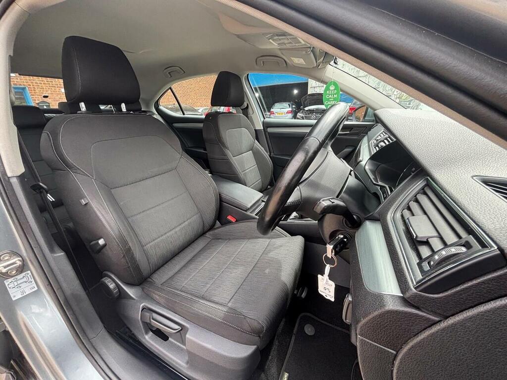 Skoda Superb 2.0 Tdi Scr 150Ps Blue #11