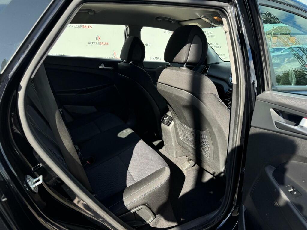 Hyundai Tucson 2.0 Crdi Blue Drive Se Nav Euro 6 Ss Black #5
