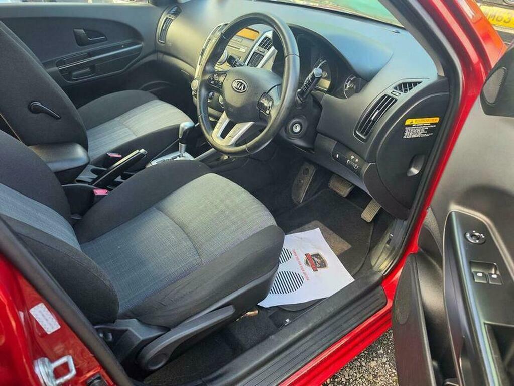 Kia Ceed 1.6 Crdi 2 Sports Wagon Euro 5 DN12UPA Red #6
