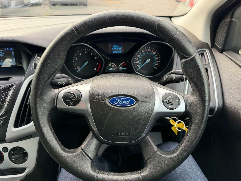 Ford Focus 1.6 Zetec Powershift Euro 5 Black #6