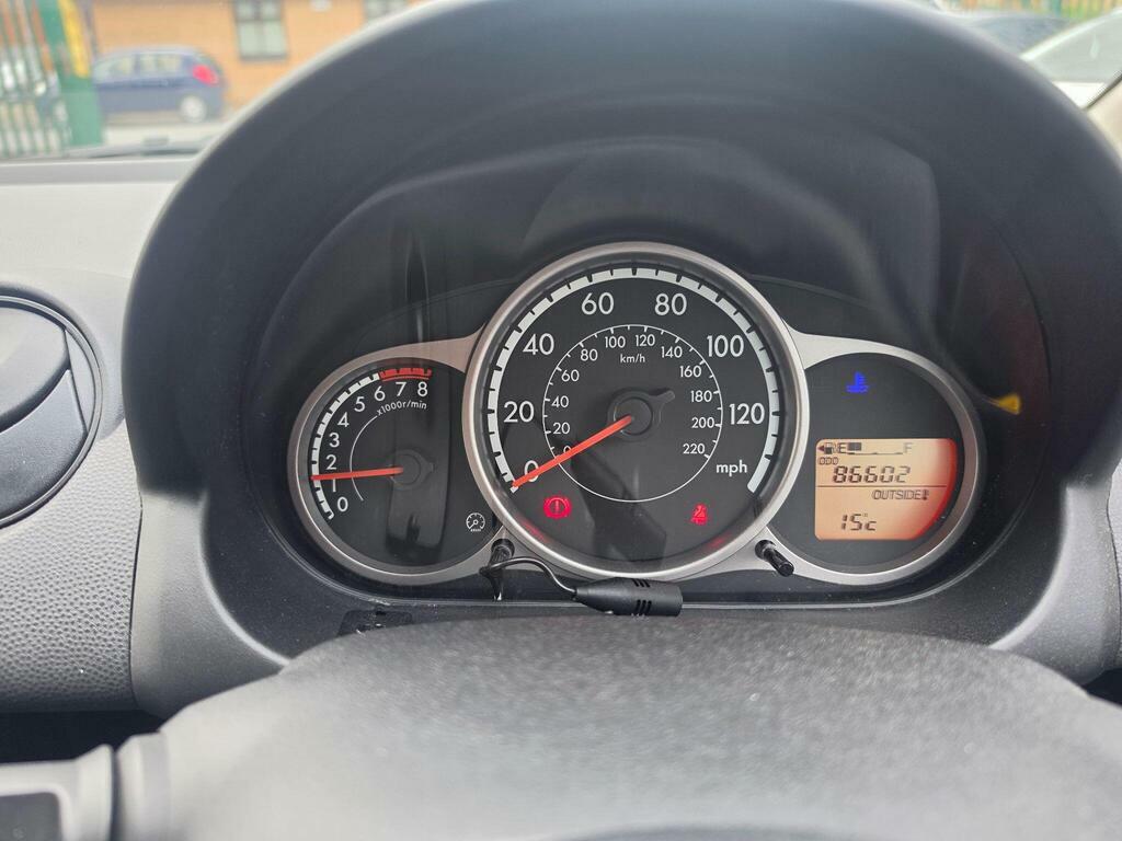 Mazda 2 1.3 Venture Euro 5 Red #6