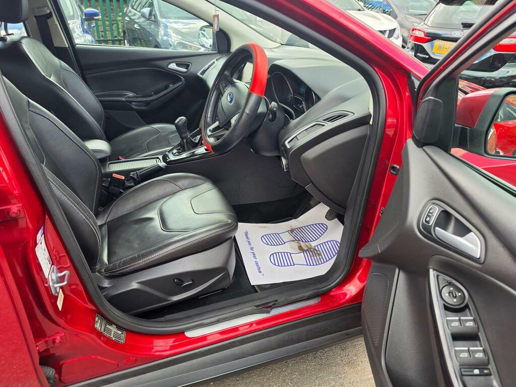 Ford Focus 1.0T Ecoboost Titanium X Euro 6 S S EK65UZE Red #5