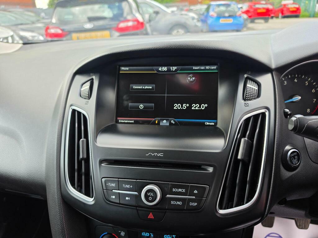 Ford Focus 1.0T Ecoboost Titanium X Euro 6 S S EK65UZE Red #6