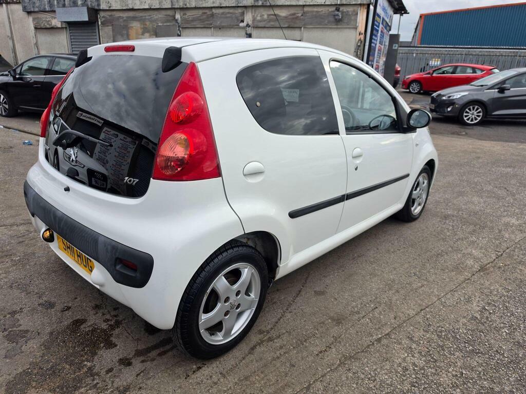 Peugeot 107 1.0 12V Envy Euro 5 White #4
