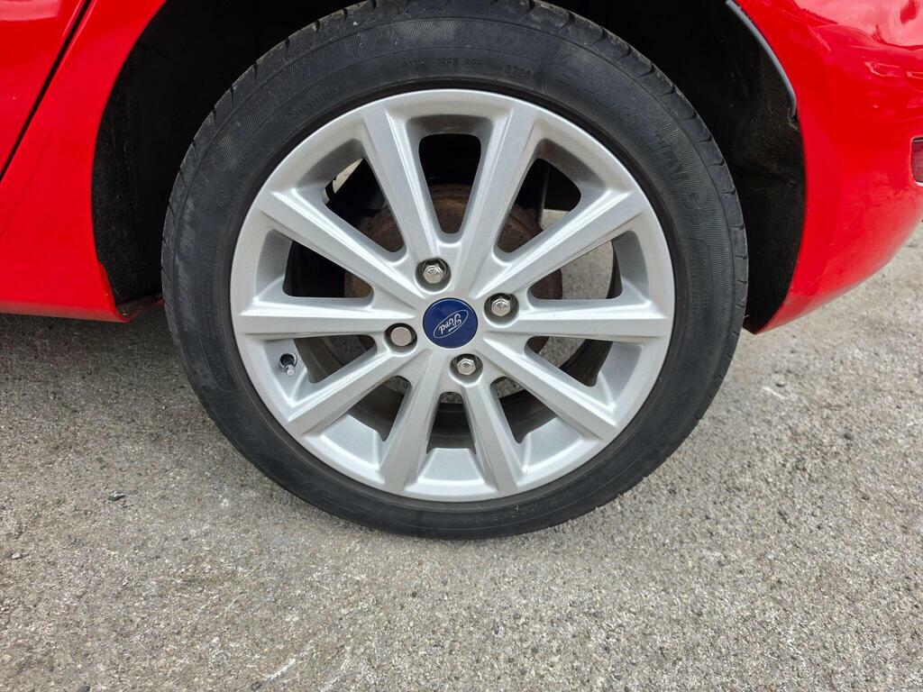 Ford Fiesta Zetec White #8