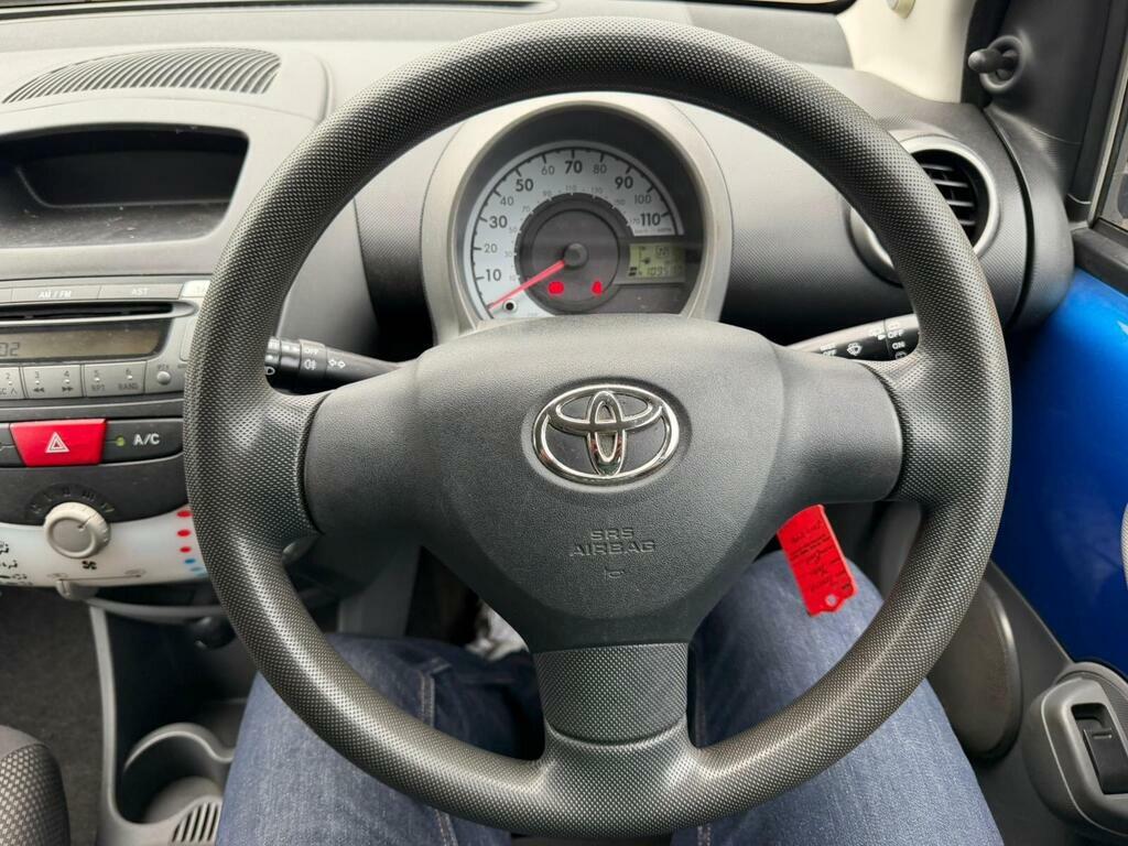 Toyota Aygo Hatchback Blue #8