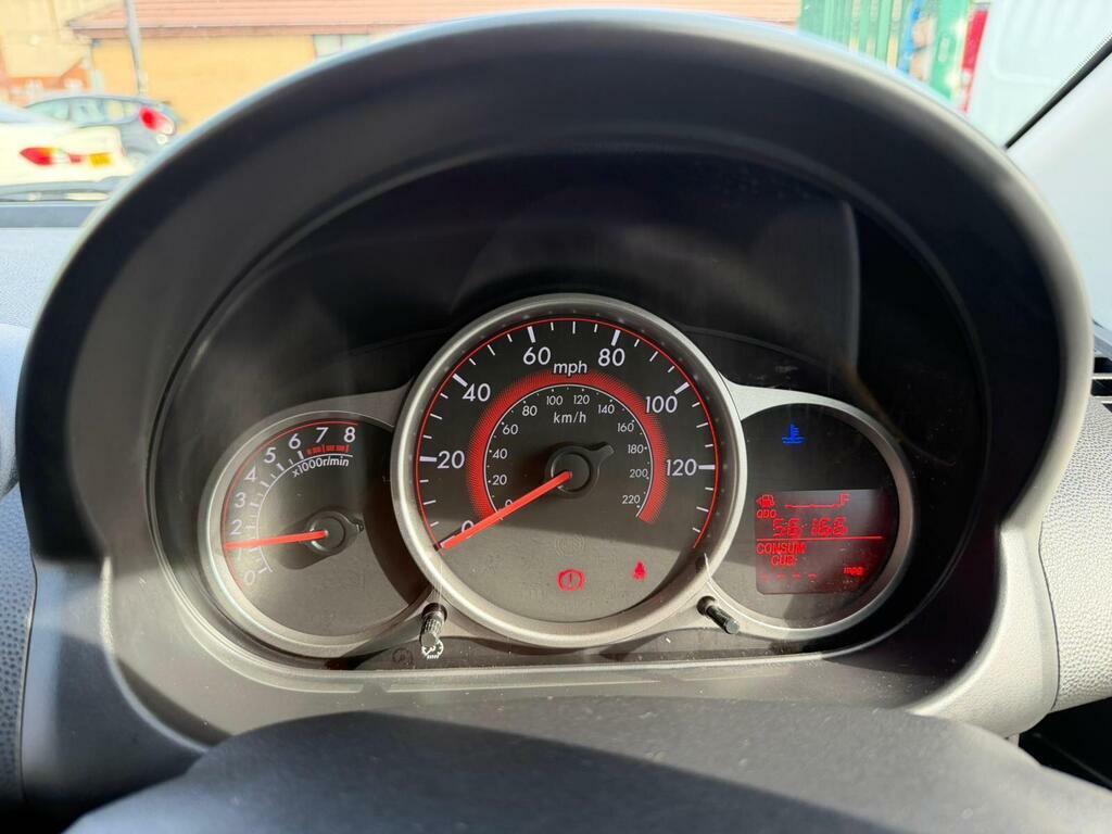 Mazda 2 1.3 Tamura 83 Bhp White #11