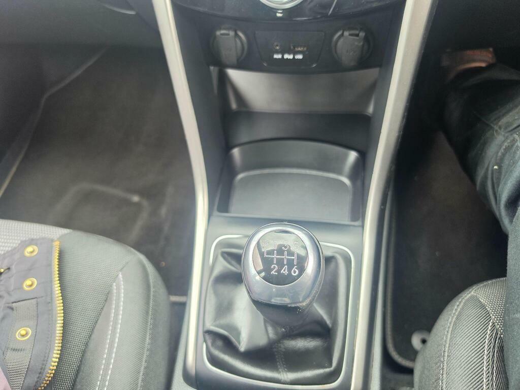 Hyundai I30 Crdi Blue Drive Active White #9
