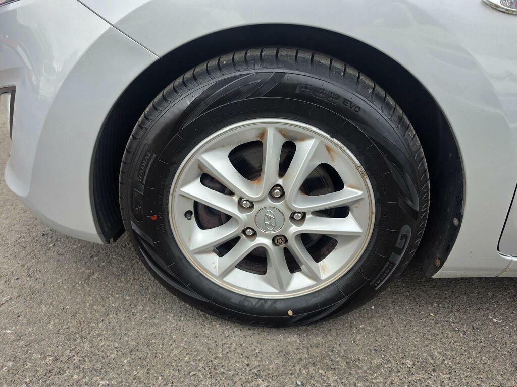 Hyundai I30 Crdi Blue Drive Active White #14