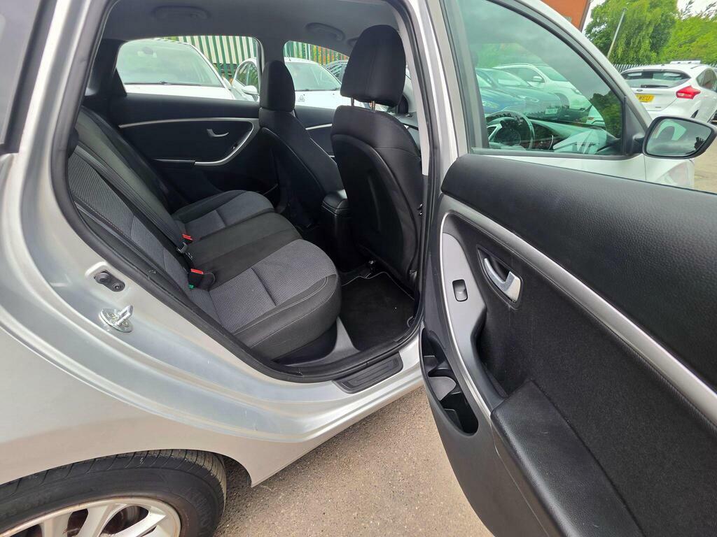 Hyundai I30 Crdi Blue Drive Active White #10