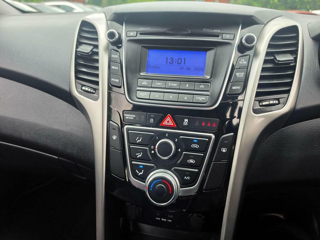 Hyundai I30 Crdi Blue Drive Active White #8