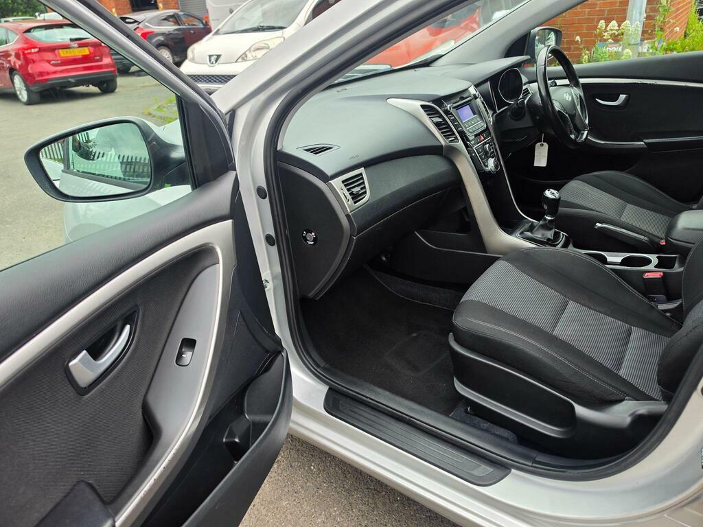 Hyundai I30 Crdi Blue Drive Active White #12