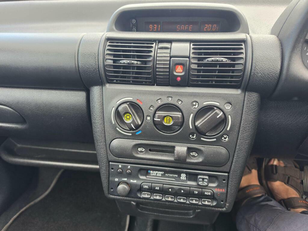 Vauxhall Corsa Cdx 16V Silver #7