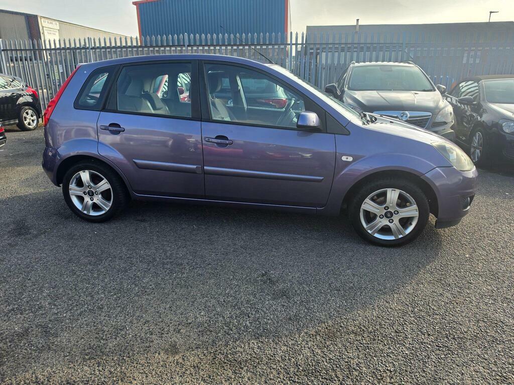 Ford Fiesta Style Climate 16V 5-Door Silver #10