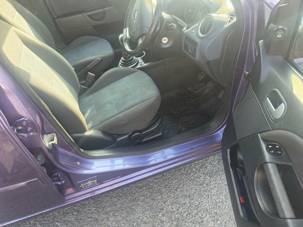 Ford Fiesta Style Climate 16V 5-Door Silver #5