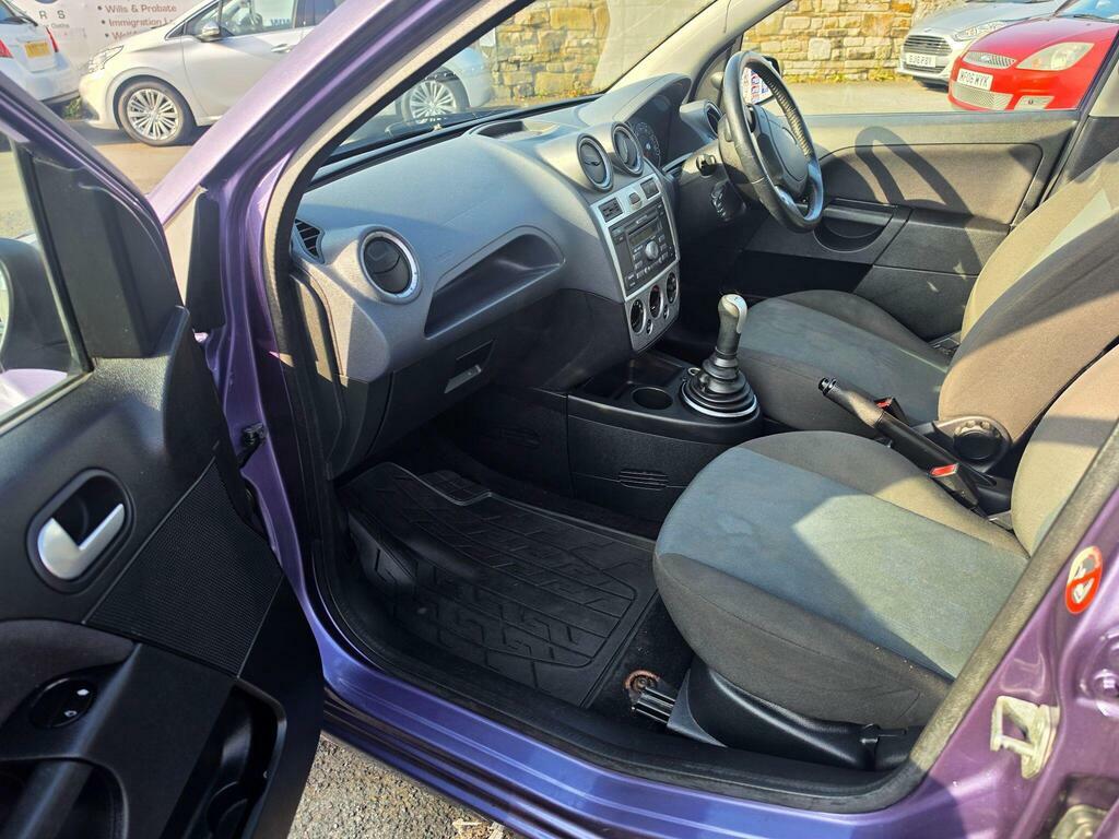 Ford Fiesta Style Climate 16V 5-Door Silver #9
